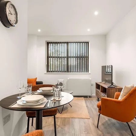 Bright & Contemporary 1 Bed In Leeds (West Yorkshire)