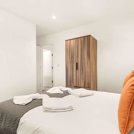 Apartment Bright & Contemporary 1 Bed In *
